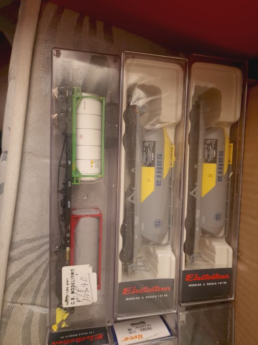 Vendo algum material ferroviario