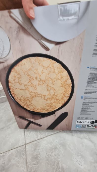 Maquina de fazer crepes  por estrear
