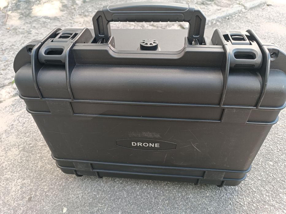 Комплект від Autel Max 4T та 4N - кейс, пульт, зарядки