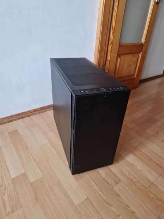 Корпус FRACTAL DESIGN два кулера шумоізоляція 8дисків