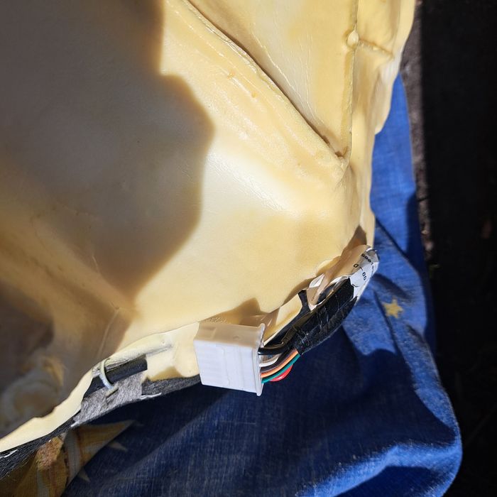 Кожаный салон Tesla Model 3 21+год