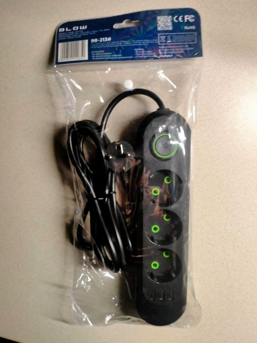 Przedłużacz-3xUSB - 3xGniazda 230v- 2m dł.