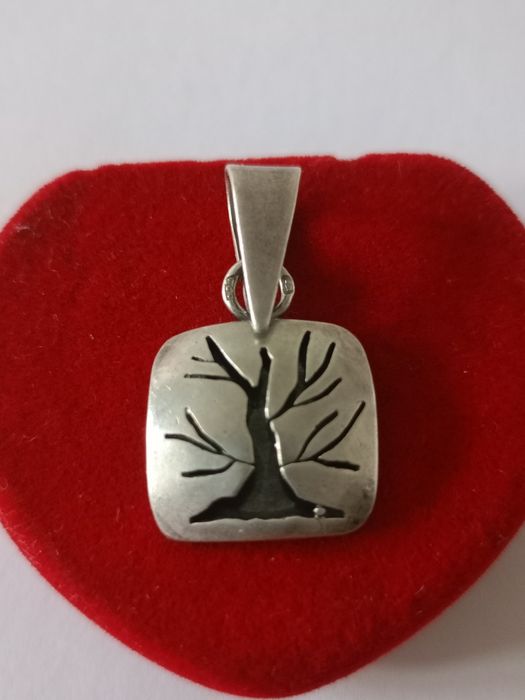 Srebrny wisiorek drzewo pr. 925