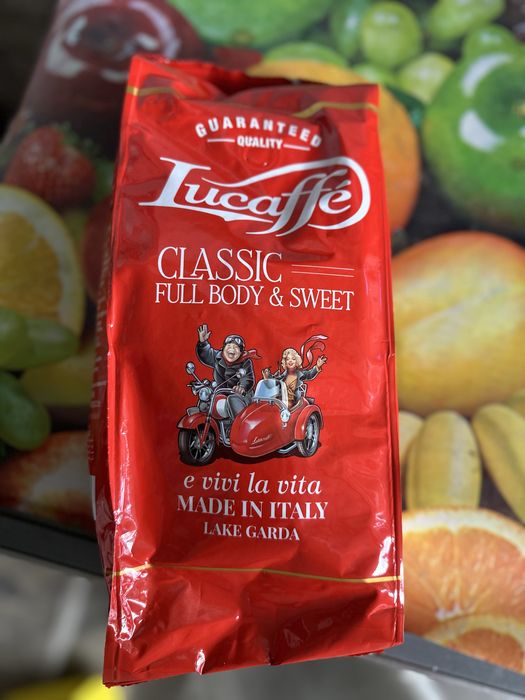 Преміальна кава в зернах Lucaffe Classic 1 кг Італія (Оригінал)
