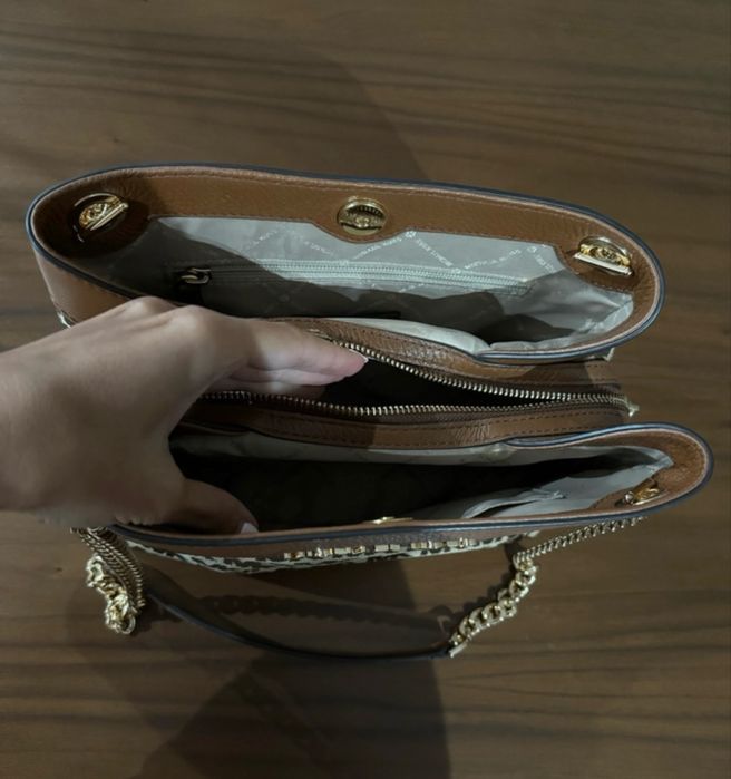 Carteira Satchel Monogram da Michael Kors