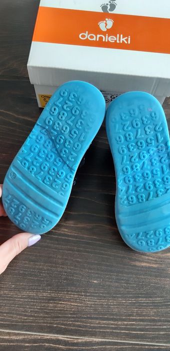 Sandałki kapcie DANIELKI r 24 50zl