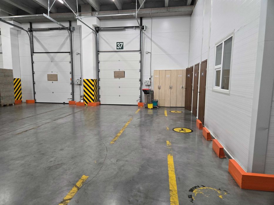 Аренда склада 900 м2.