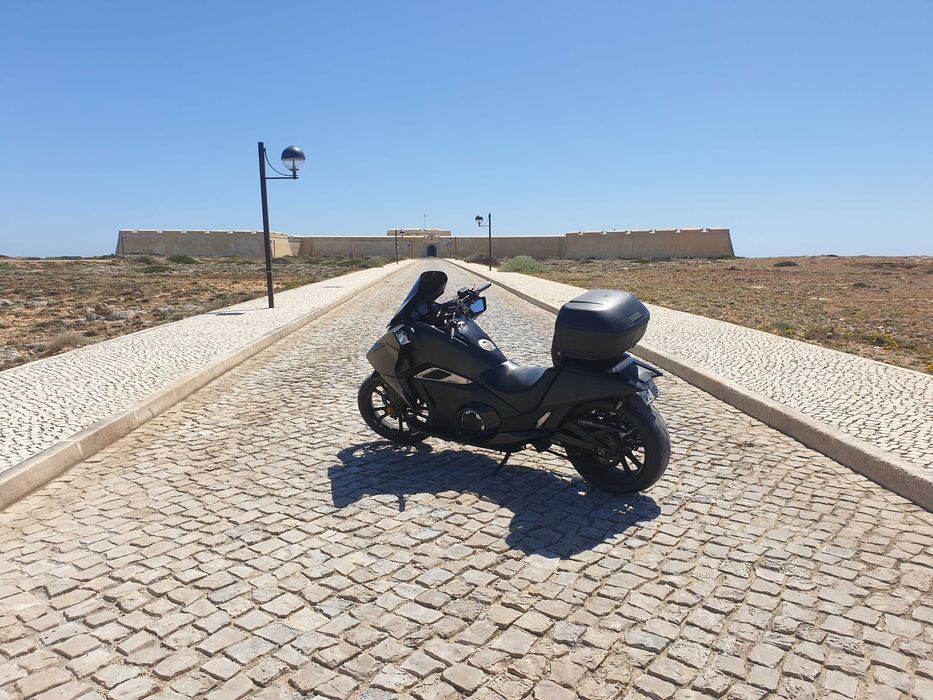 Mota Honda 750 cc NM4 VULTUS