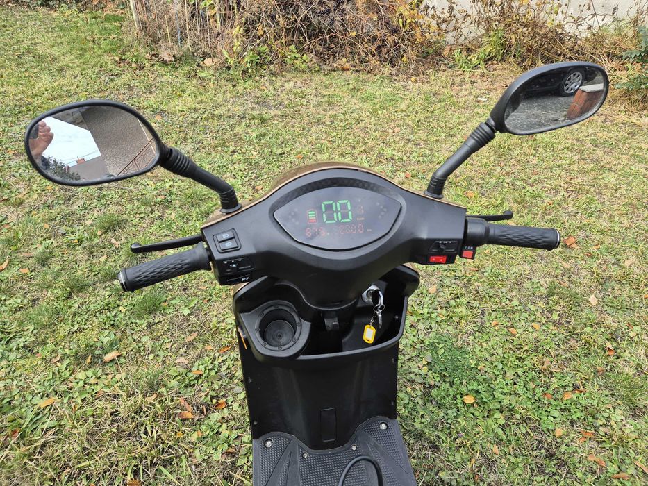 Trzykołowy skuter dla seniora