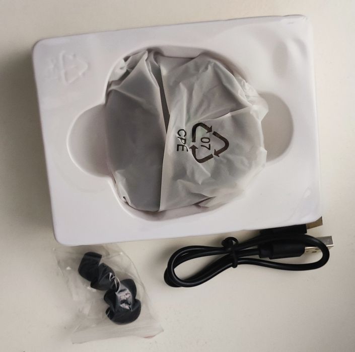 Auriculares LENOVO XT85II