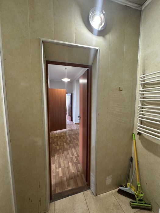 Продам в центрі 2 км квартиру вул. Вовчинецька