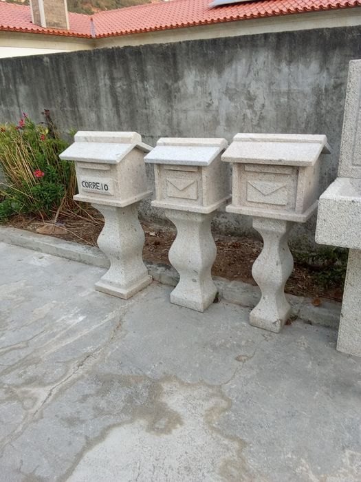 Caixas de correio em granito