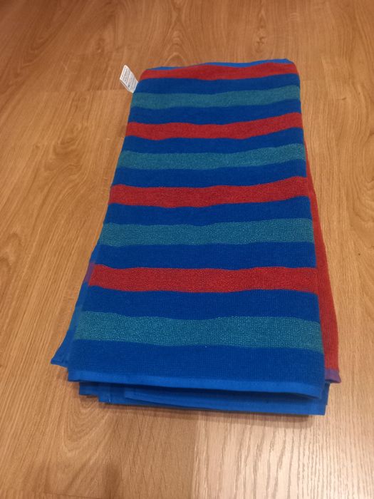 Sprzedam ręczniki frotte wz.723MON 8szt.