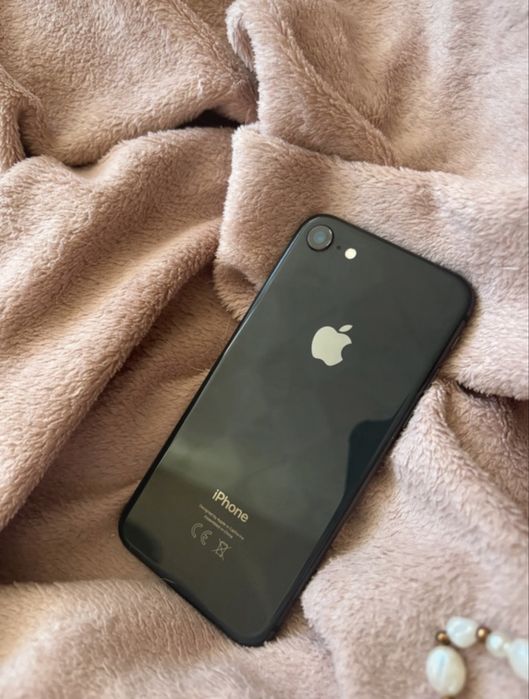 iPhone 8 64GB kondycja baterii: 81%