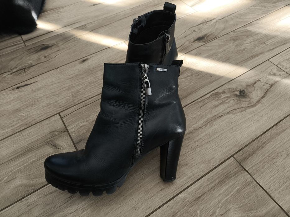 Botki na obcasie Lasocki 40