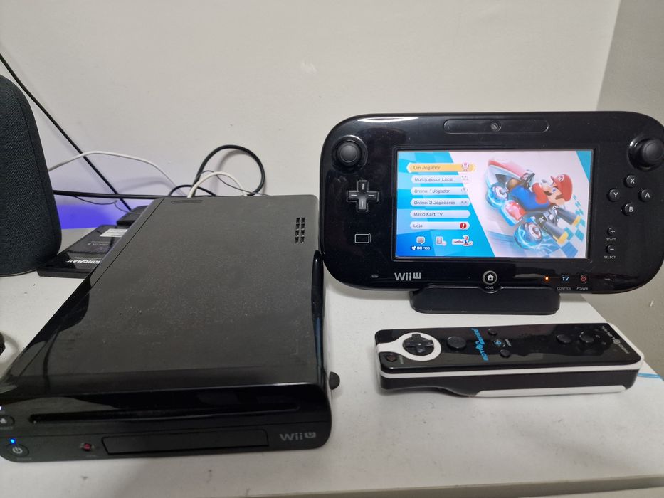 Nintendo Wii U Premium 256GB SSD (Desbloqueada) + Pack Jogos + Caixa