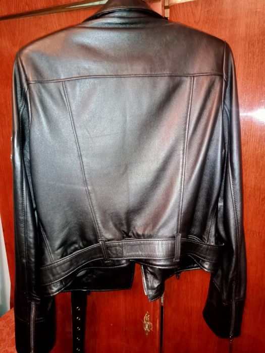 Жіноча косуха шкіряна розмір М