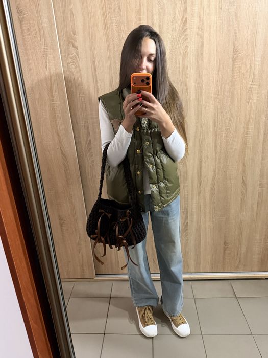 жилетка на пуху легка Celine