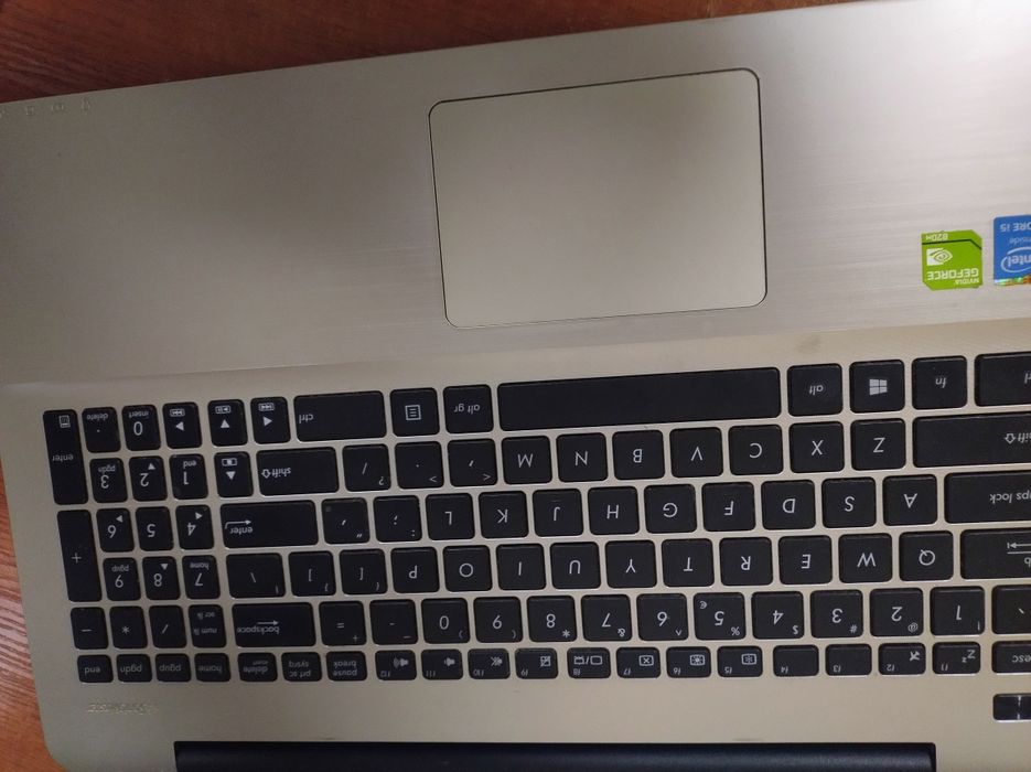 (2587/24st)laptop Asus R556L