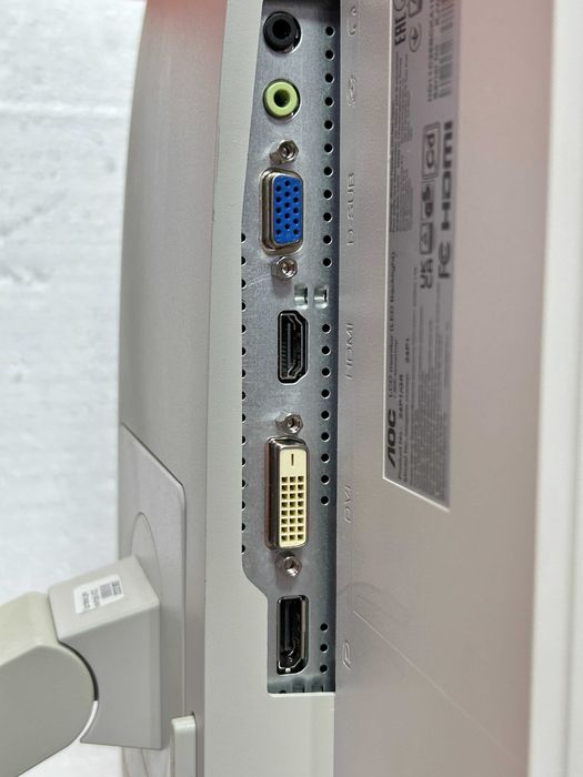 Професійний монітор AOC 24P1 White