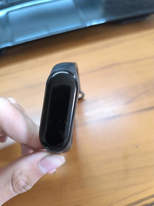 Продам фитнес-браслет Xiaomi Mi Smart Band 4