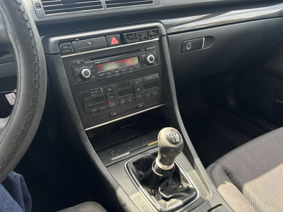 Audi A4 Avant (8E) 1.9 TDI 131cv (2001) - Azul - Carrinha Espaçosa e Fiável