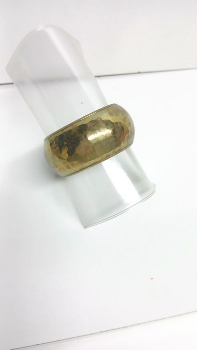 Pulseira em latão martelado