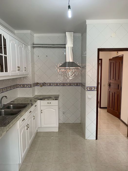 Apartamento T2 / fevereiro 2026 / com garagem a longo prazo