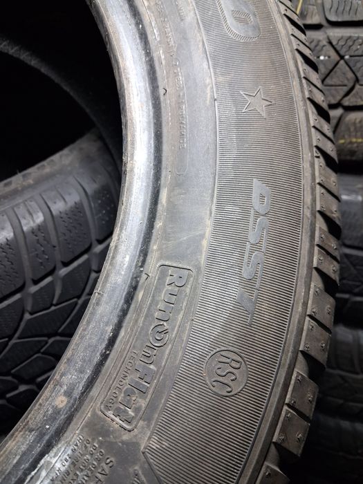 Шини б/у зима 225/55 R17 Dunlop winter 3D RUNFLAT Комплект , Пара