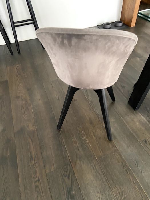 Stół rozkładany Calligaris Levante z krzesłami BoConcept