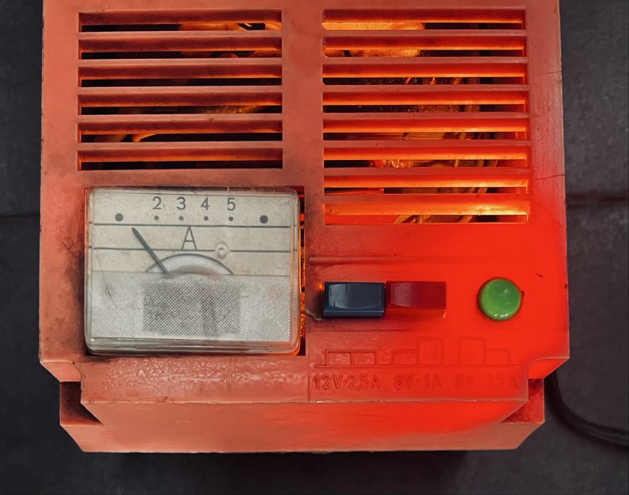 Prostownik ELTRON BZW-12/2,5 12V PRL 1984