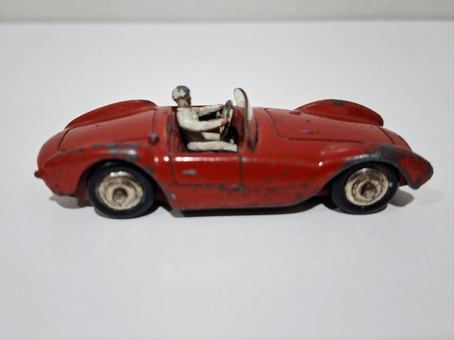 Miniatura Dinky Toys Maserati