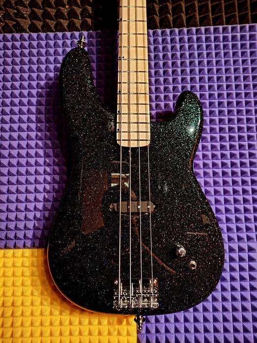 Gitara Basowa RunniCaster Precission Lutnicza