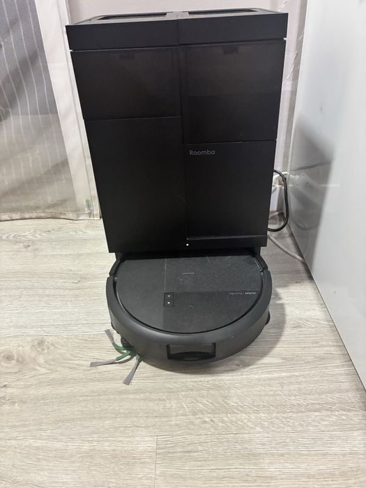 Aspirador Robô IROBOT Roomba® 515 Combo+ AutoWash™ dock