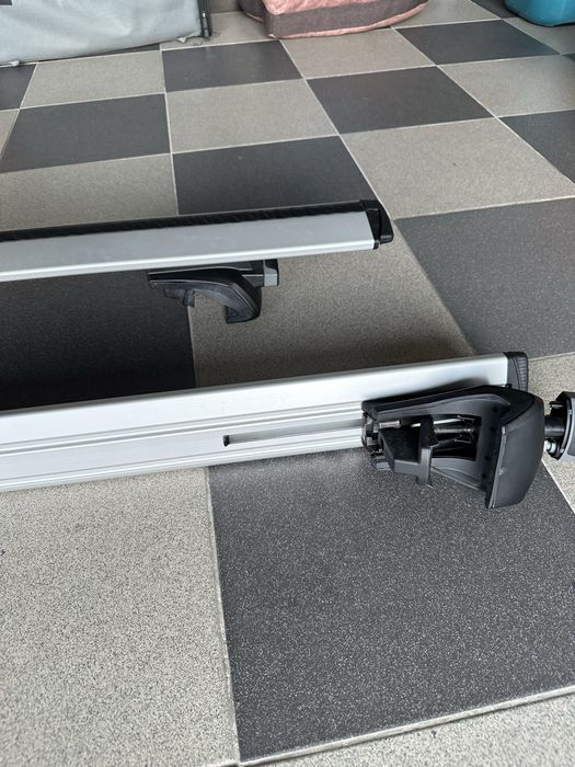Thule WingBar 962 + Thule Rapid System 757