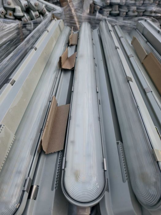 Lampa LED Philips 120cm