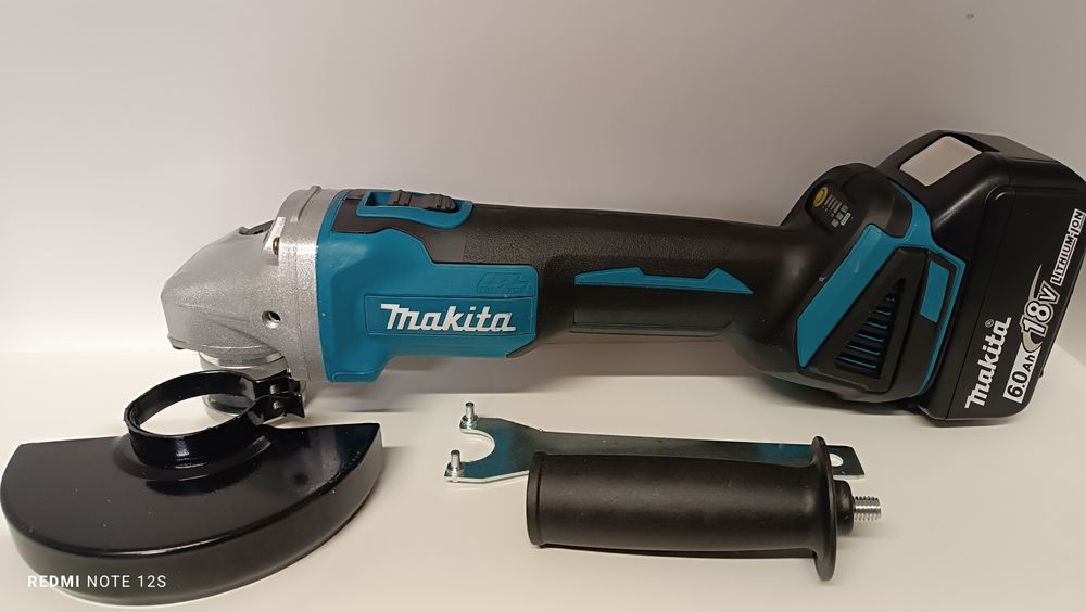 Szlifierka kątowa Makita DGA 404