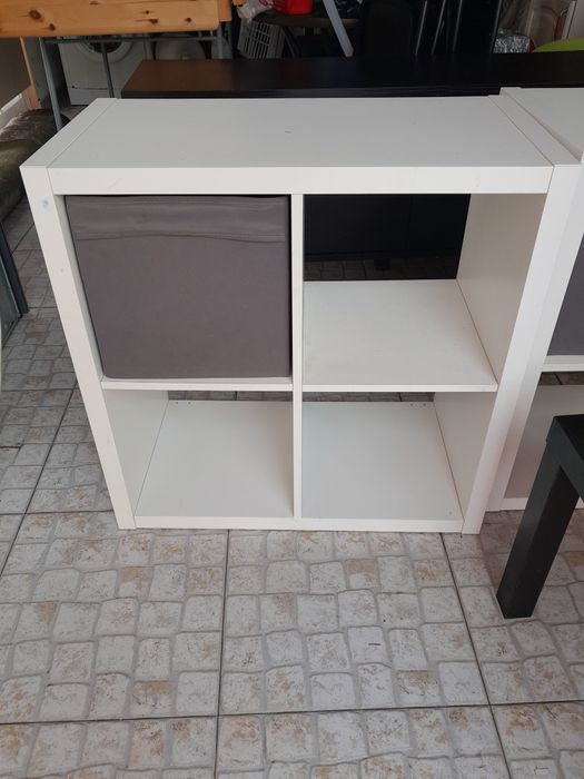 Duas Estante  Ikea branca Kallax quatro cubos