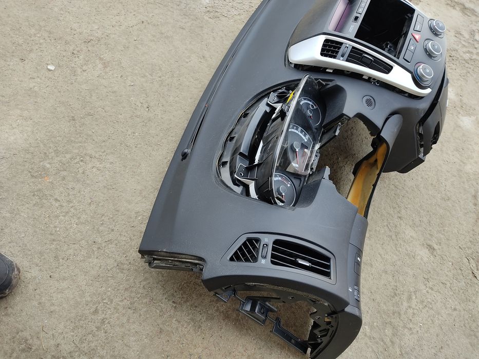 Торпедо Kia ceed lift 09-2012р