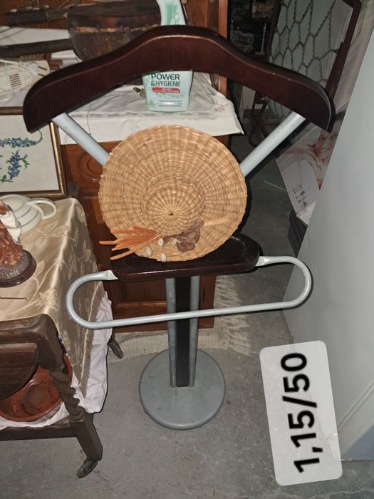 Cabide de  pe em metal