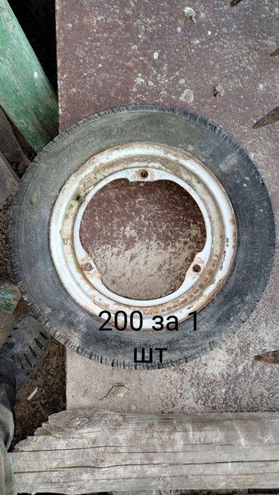 Продам резину р 16 с дискі гольф 2 таврія