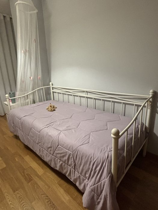 Vendo a cama e o estrado