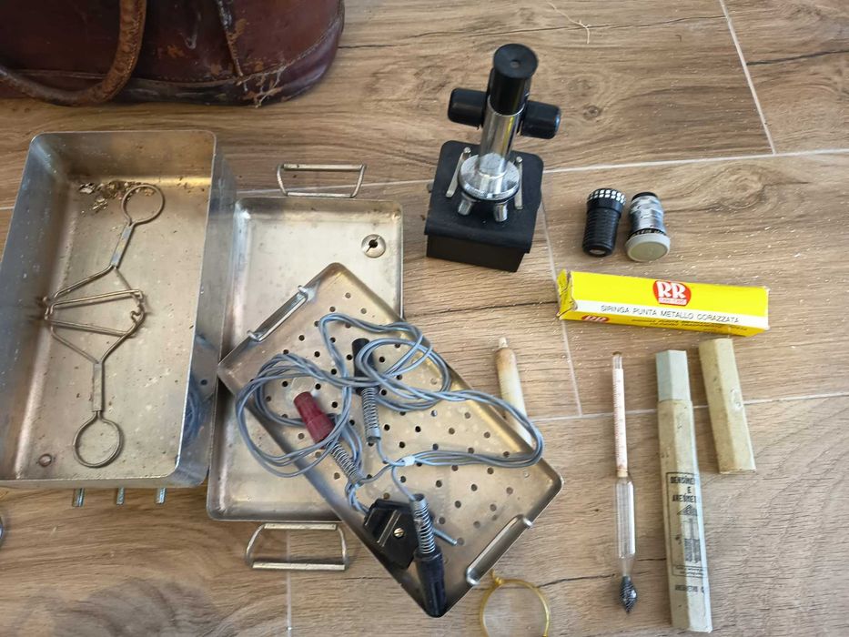 kit médico antigo