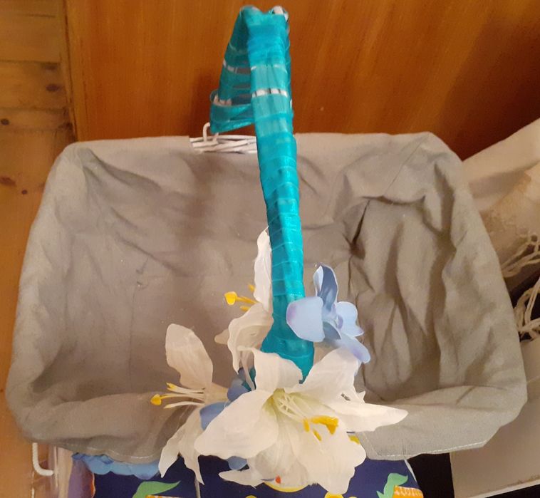 Cesta retangular decorada