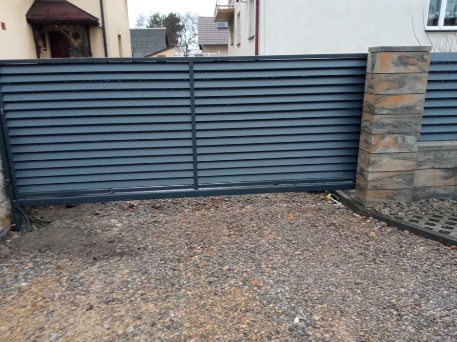 Ogrodzenia metalowe, płoty, bramy, furtki, palisadowe, grzebieniowe