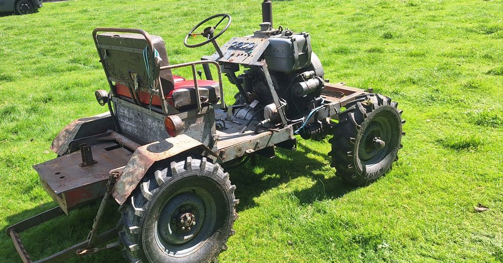 Ciągnik SAM 4x4 Papaj Esiok C330