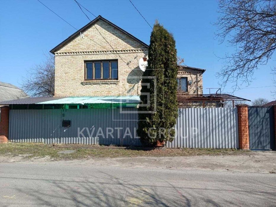 Продаж будинку з земельною ділянкою