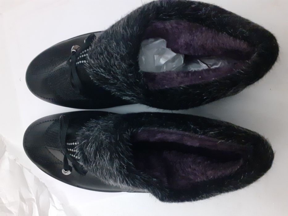 Ботинки женские кожзам на искусственном меху размер  по стельке 24,8 с