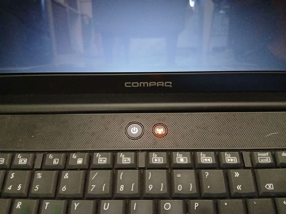 Portatil Compaq CQ61 200 SP Acende falta Bateria sem Carregador