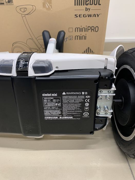 Гироскутер Ninebot Mini  белый/ черный
